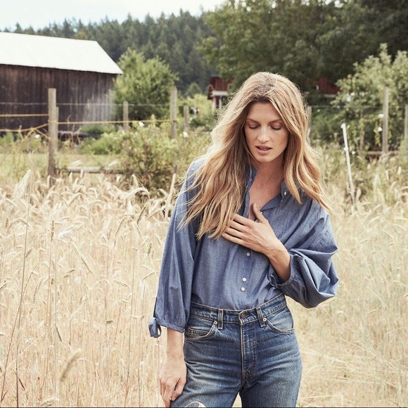 *sold* Doen O’Keefe top in chambray - Picture 2 of 4